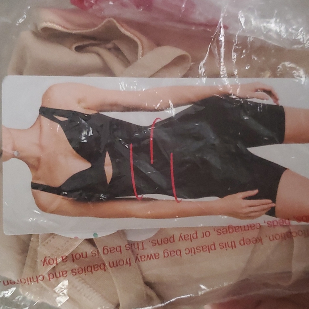 Assets Spanx shape wear open bust bodysuit